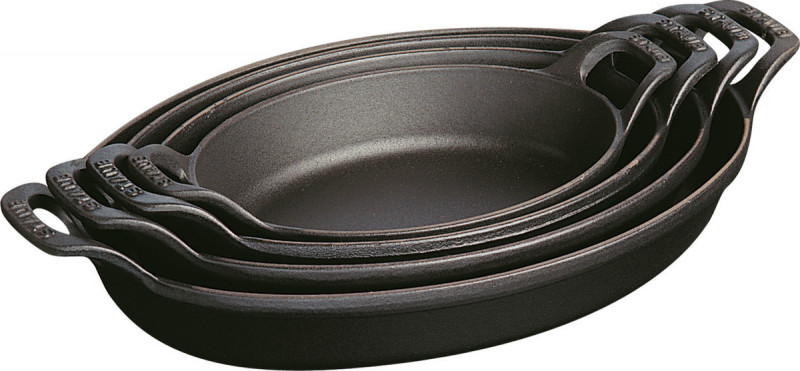 Plat ovale noir fonte d'acier 32 cm Staub